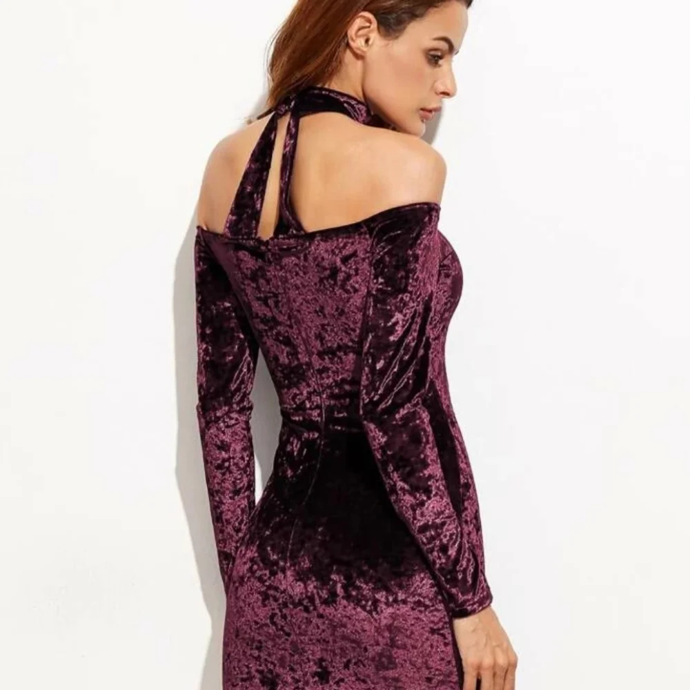 Off Shoulder Velvety Dress - Picture 3 of 6